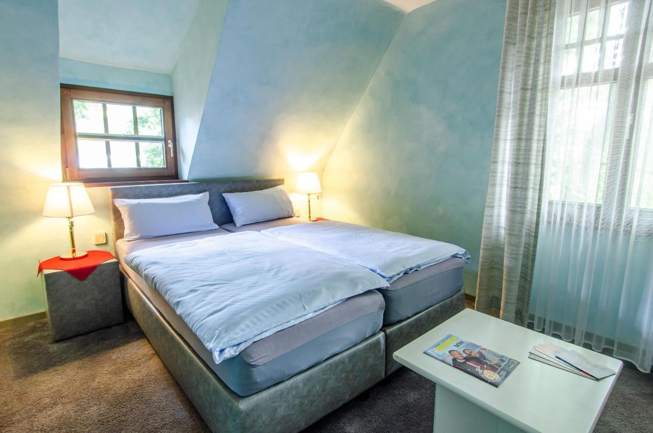 Hotel-Restaurant Ochsen Хаслах им Кинцихтал Екстериор снимка